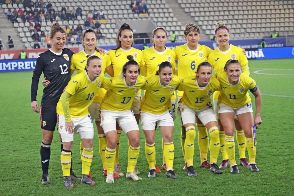 Cea mai frumoasă fotbalistă și cea mai atrăgătoare arbitră din România, admirate pe Stadionul Arcul de Triumf_15