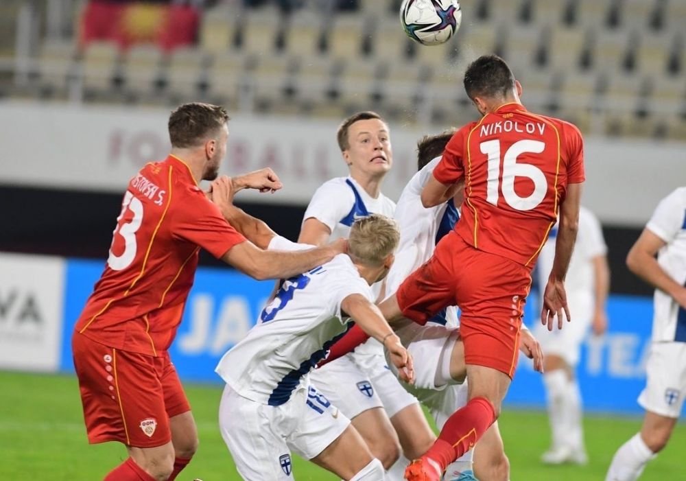 Are o medie de doar 10 minute pe meci la FCSB, dar este titular la națională!_2