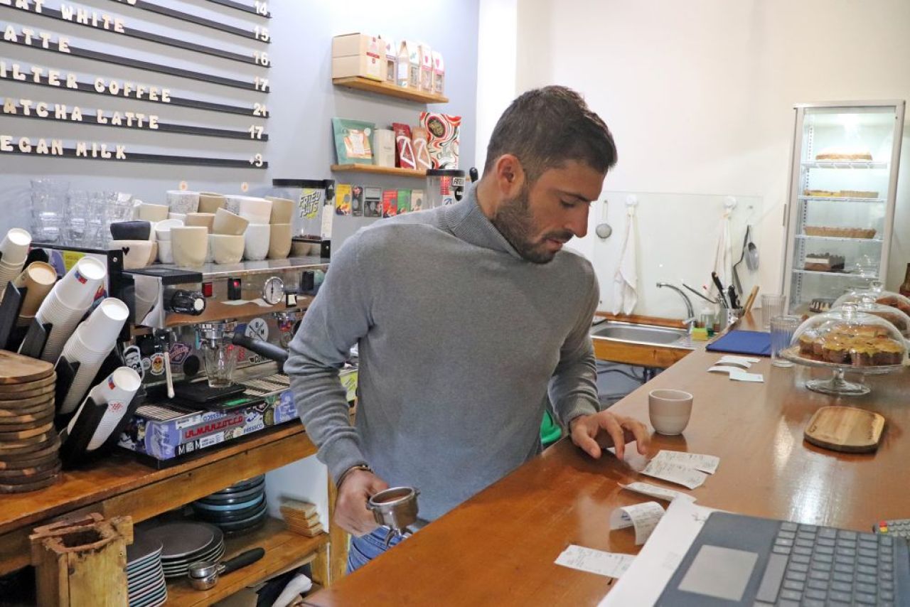 Și-a deschis cafenea, aproape de stadionul unde a debutat în fotbal: