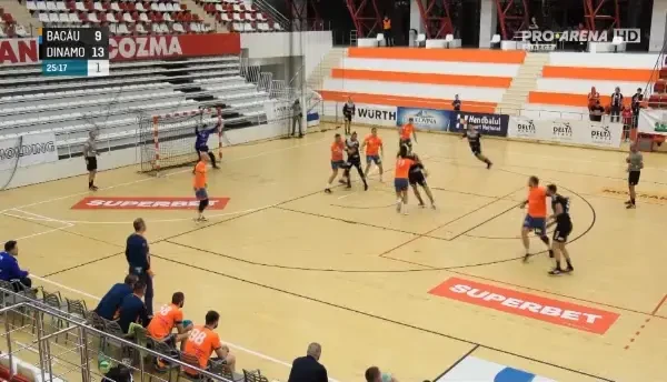 CSM Bacău - Dinamo | Prima repriză