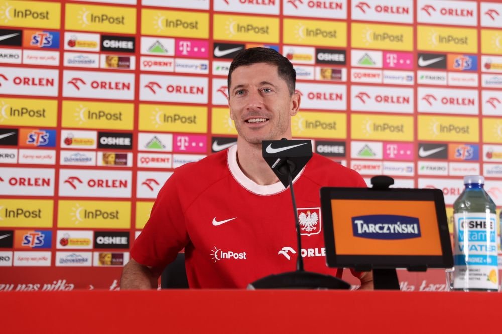 Lewandowski, deranjat la conferința de presă de un jurnalist argentinian care l-a întrebat despre Messi: ”Când am spus asta?”_4