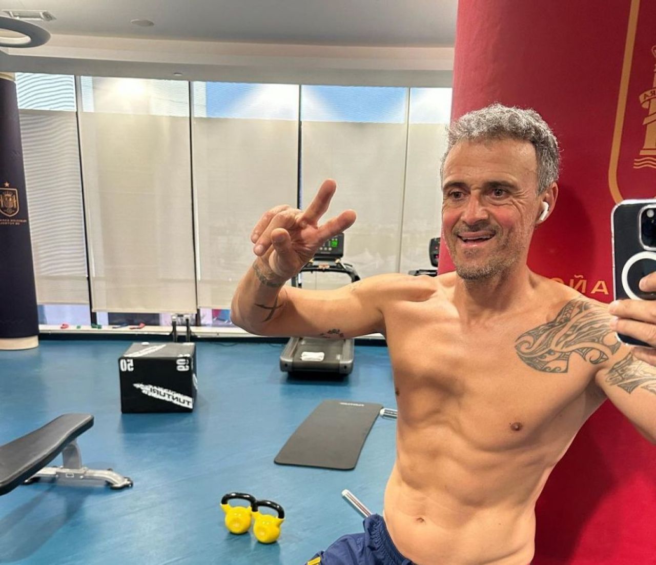 Luis Enrique, un adevărat influencer! Face stream-uri pe Twitch și se pozează non-stop pe Instagram! Și-a arătat pătrățelele în ultima postare_1
