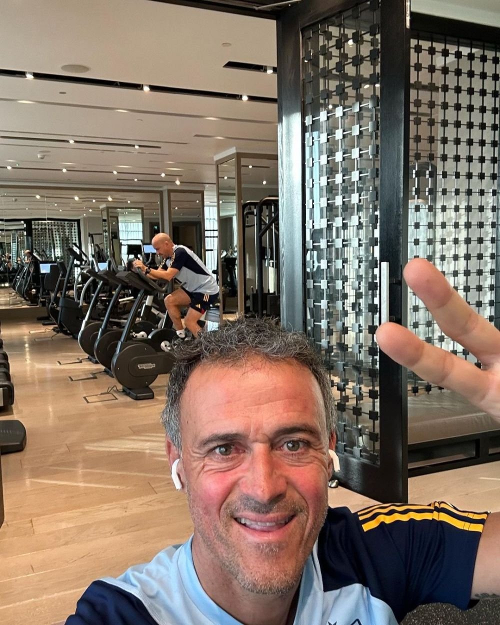Luis Enrique, un adevărat influencer! Face stream-uri pe Twitch și se pozează non-stop pe Instagram! Și-a arătat pătrățelele în ultima postare_3