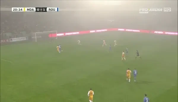 Moldova - România | Minutul 21: BARĂ România!