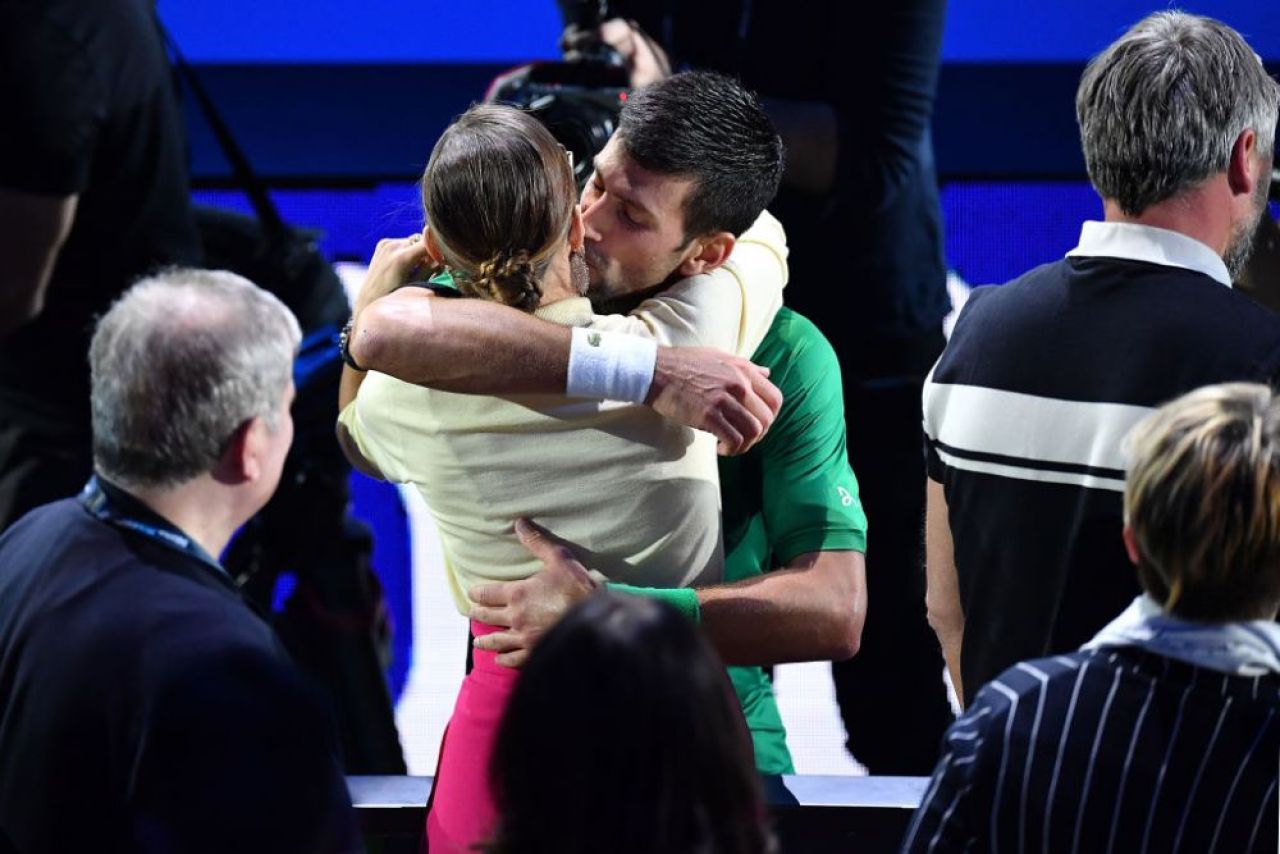 Novak Djokovic, victorios pentru a șasea oară la Turneul Campionilor. Celebrul fotbalist care l-a felicitat la vestiar _3