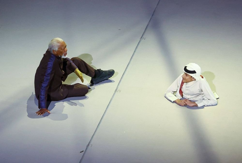 Morgan Freeman, atacat pentru participarea la ceremonia de deschidere a CM din Qatar: ”Ai luat bani plini de sânge!”_10