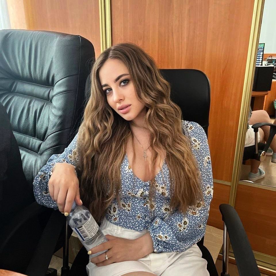 Olivia Cucoș a fost atracția serii la Moldova - România 0-5! Jucătorii preferați din Liga 1 ai jurnalistei de la TeleRadio Moldova _11