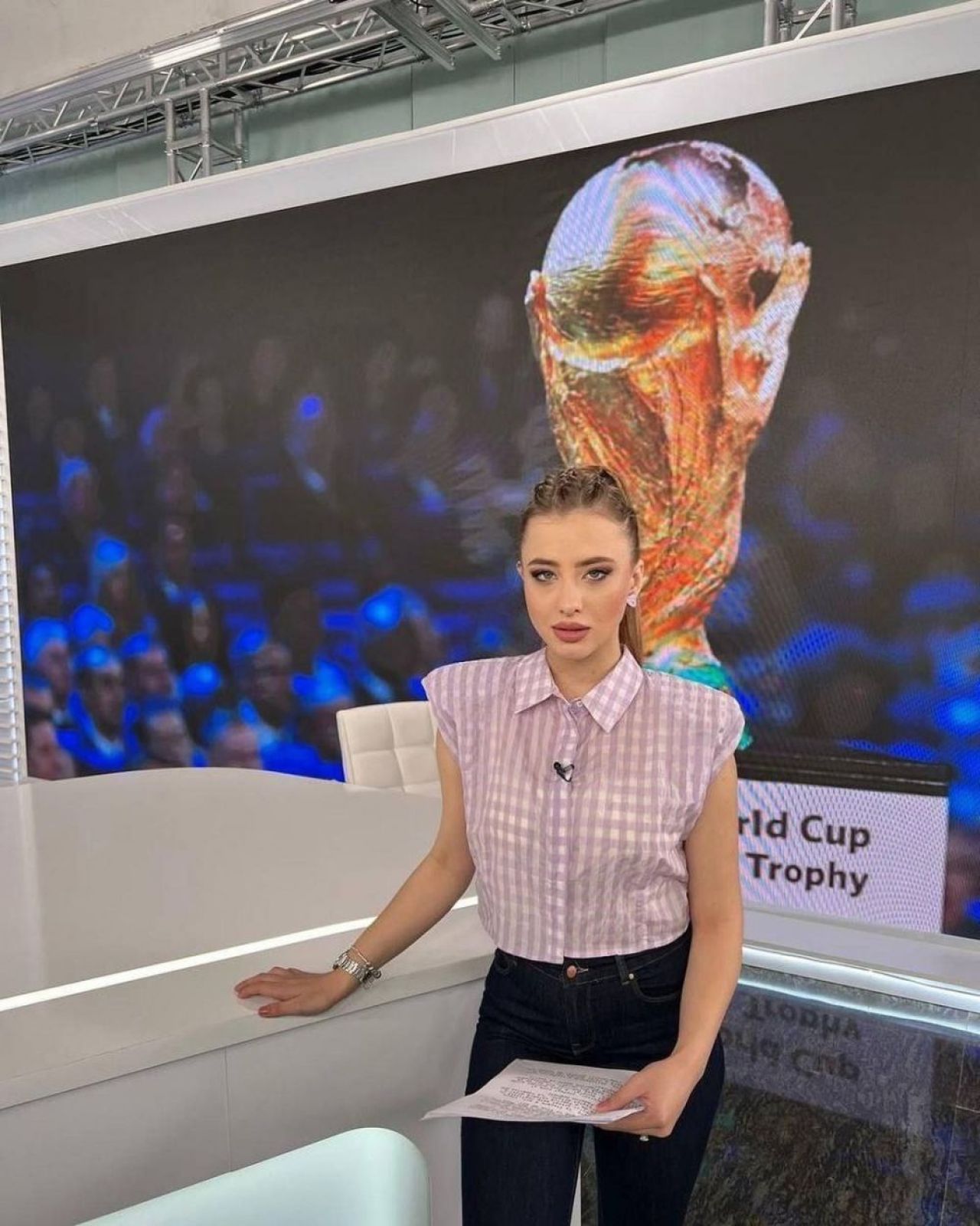 Olivia Cucoș a fost atracția serii la Moldova - România 0-5! Jucătorii preferați din Liga 1 ai jurnalistei de la TeleRadio Moldova _41