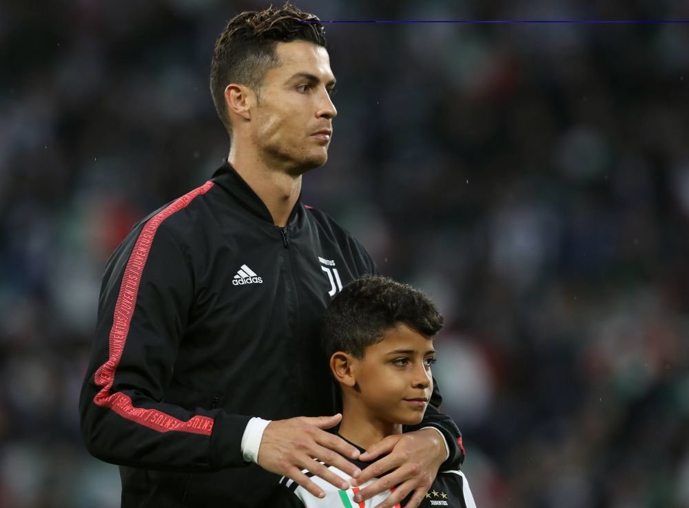 CM 2022 | Cristiano Ronaldo și-a desenat un coleg și a avut o criză de râs_6