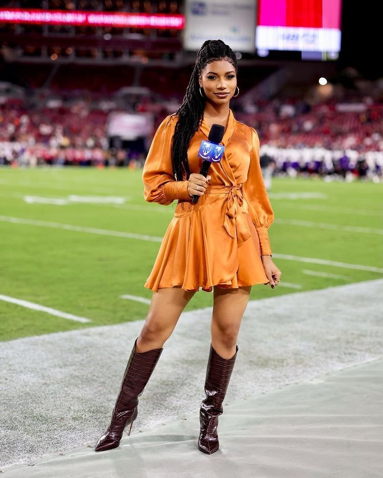 Taylor Rooks, o jurnalistă de sport din America, a devenit atracția momentului. Atleții se topesc în preajma ei_9