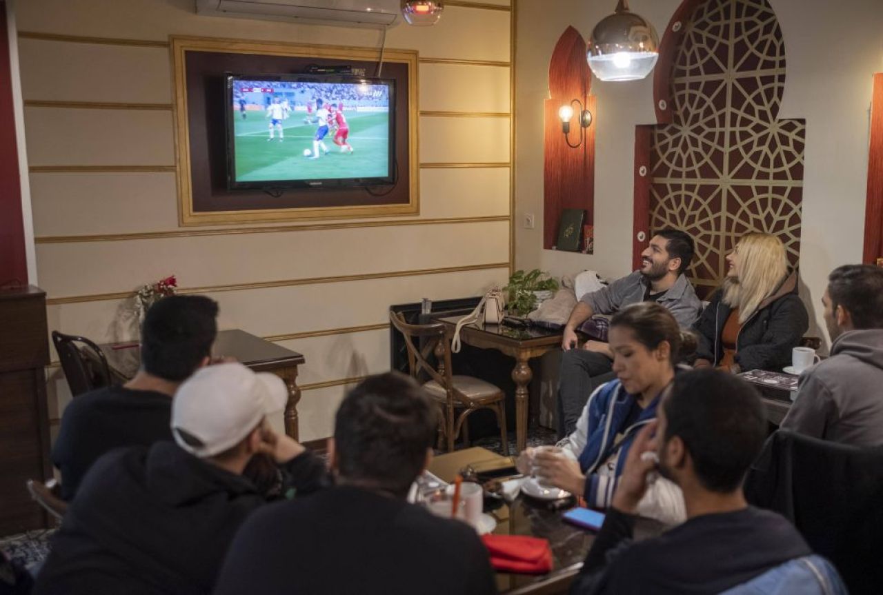 „Iran 2 - Trădătorii 6!” Reacția brutală a presei controlate de la Teheran după ce jucătorii naționalei au boicotat imnul_1