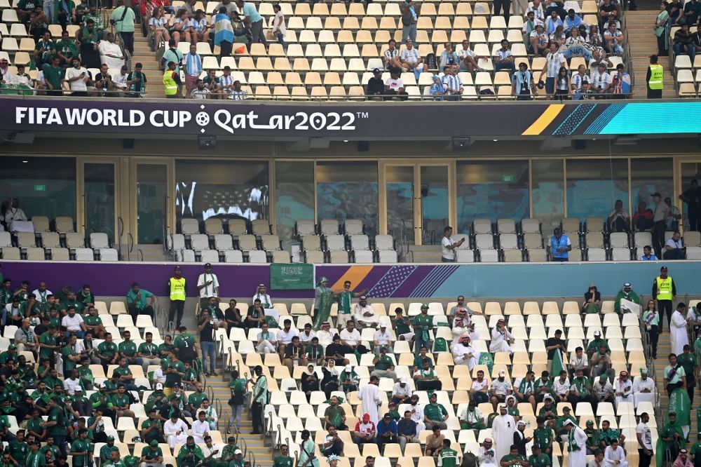 De ce se anunță stadioane pline la Cupa Mondială când sunt scaune goale? Primele explicații_10