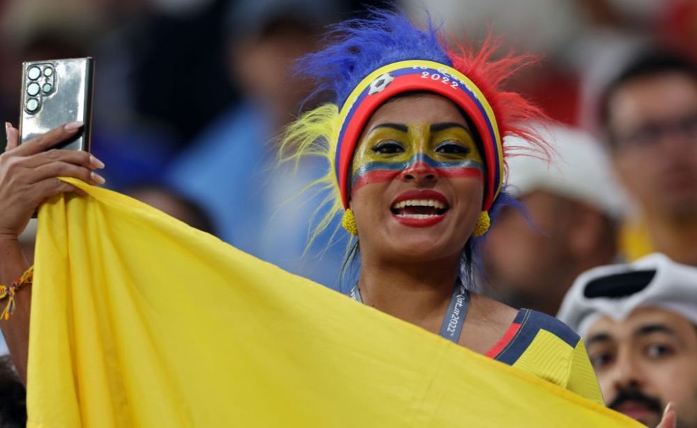 Frumusețile Campionatului Mondial din Qatar! Imagini spectaculoase cu fanele care au făcut senzație în tribune _13