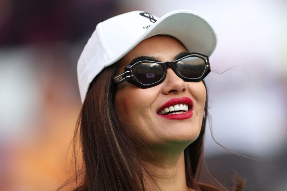 Frumusețile Campionatului Mondial din Qatar! Imagini spectaculoase cu fanele care au făcut senzație în tribune _14