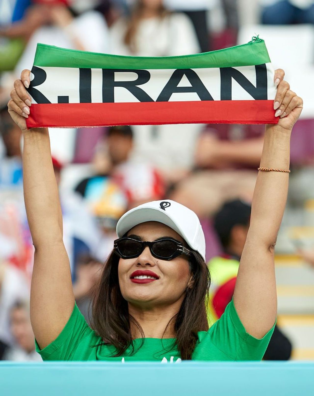 Frumusețile Campionatului Mondial din Qatar! Imagini spectaculoase cu fanele care au făcut senzație în tribune _16