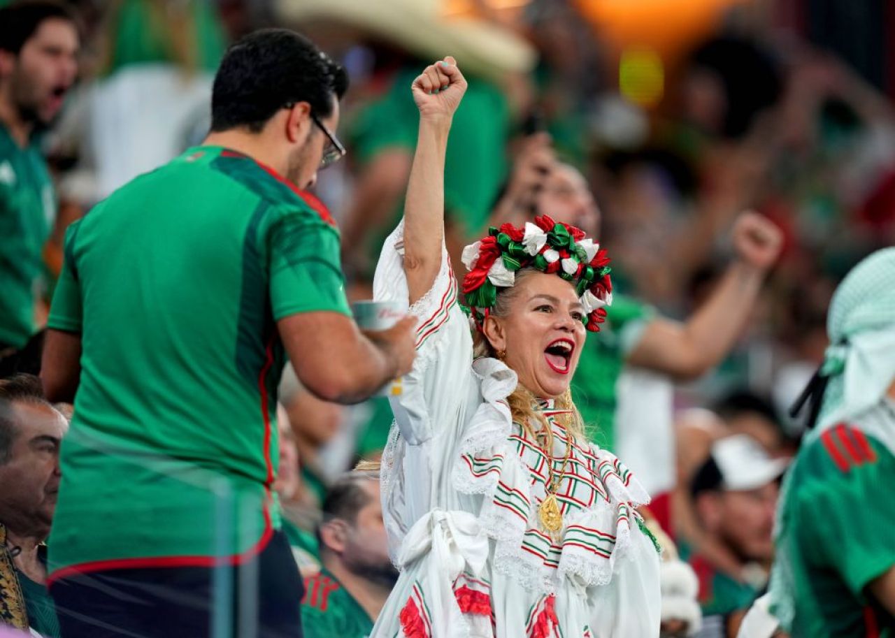 Frumusețile Campionatului Mondial din Qatar! Imagini spectaculoase cu fanele care au făcut senzație în tribune _38