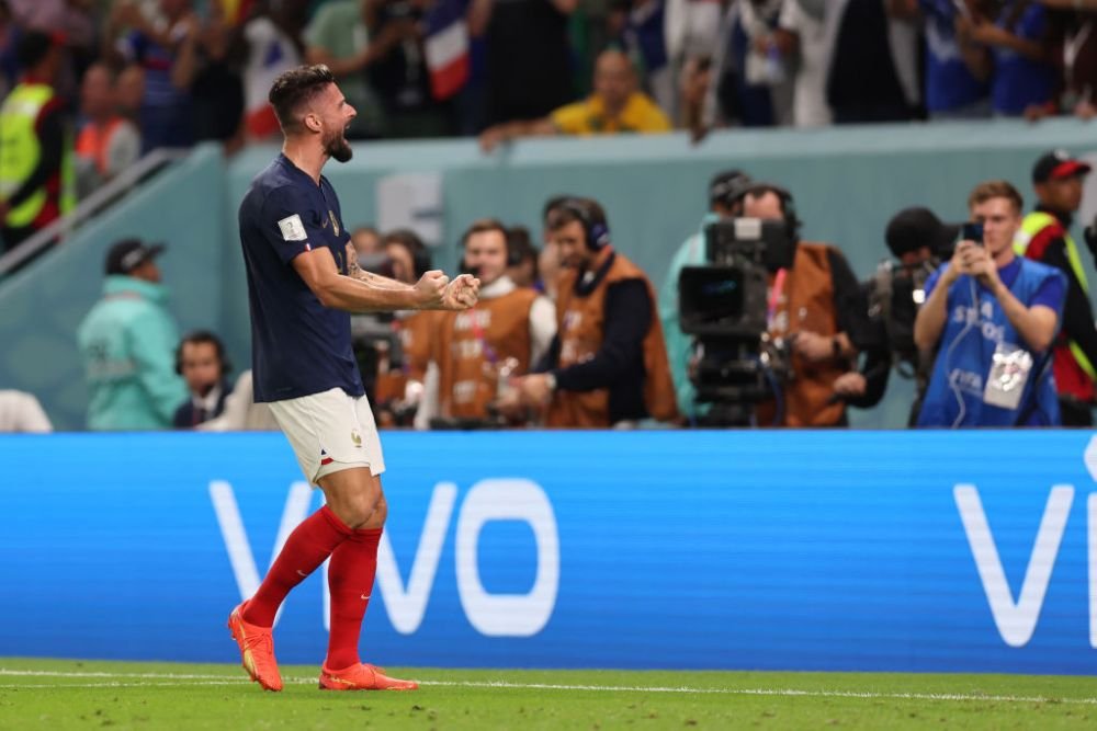 De la „fără șut pe poartă” în 2018 la „dublă” în debutul Mondialului din Qatar! Olivier Giroud l-a egalat pe Thierry Henry _7