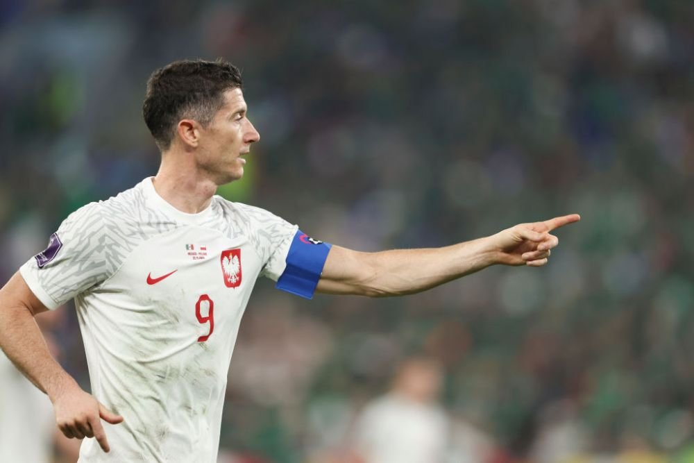 Ce a postat Robert Lewandowski după ce a ratat penalty-ul care îi putea aduce victoria Poloniei în meciul cu Mexic _2