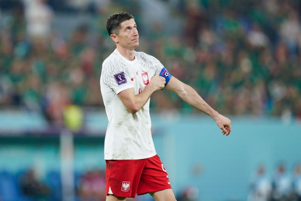 Ce a postat Robert Lewandowski după ce a ratat penalty-ul care îi putea aduce victoria Poloniei în meciul cu Mexic _4
