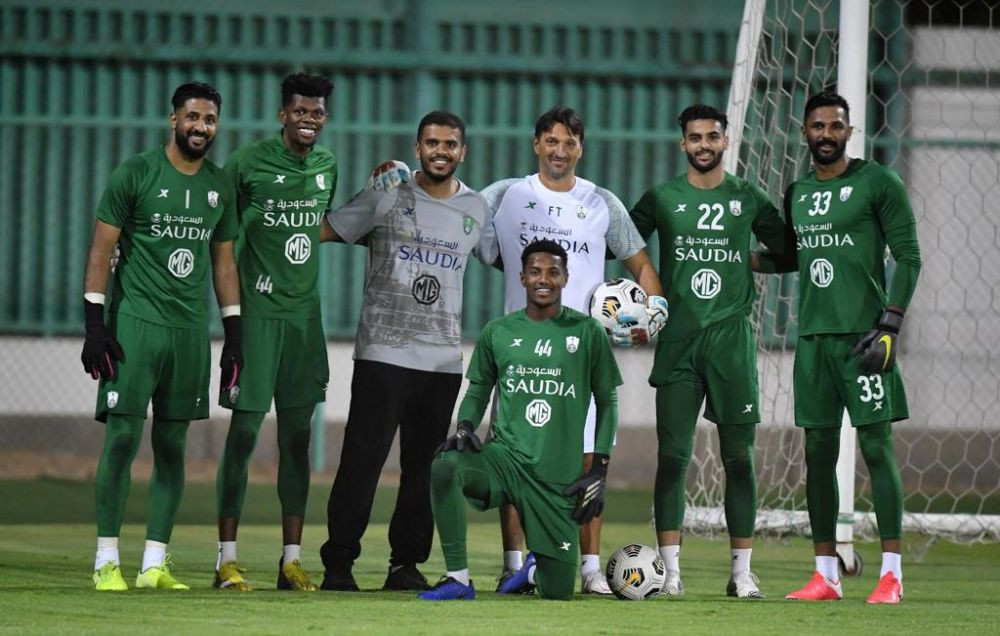 Florin Tene, românul care l-a antrenat pe portarul Arabiei Saudite. 