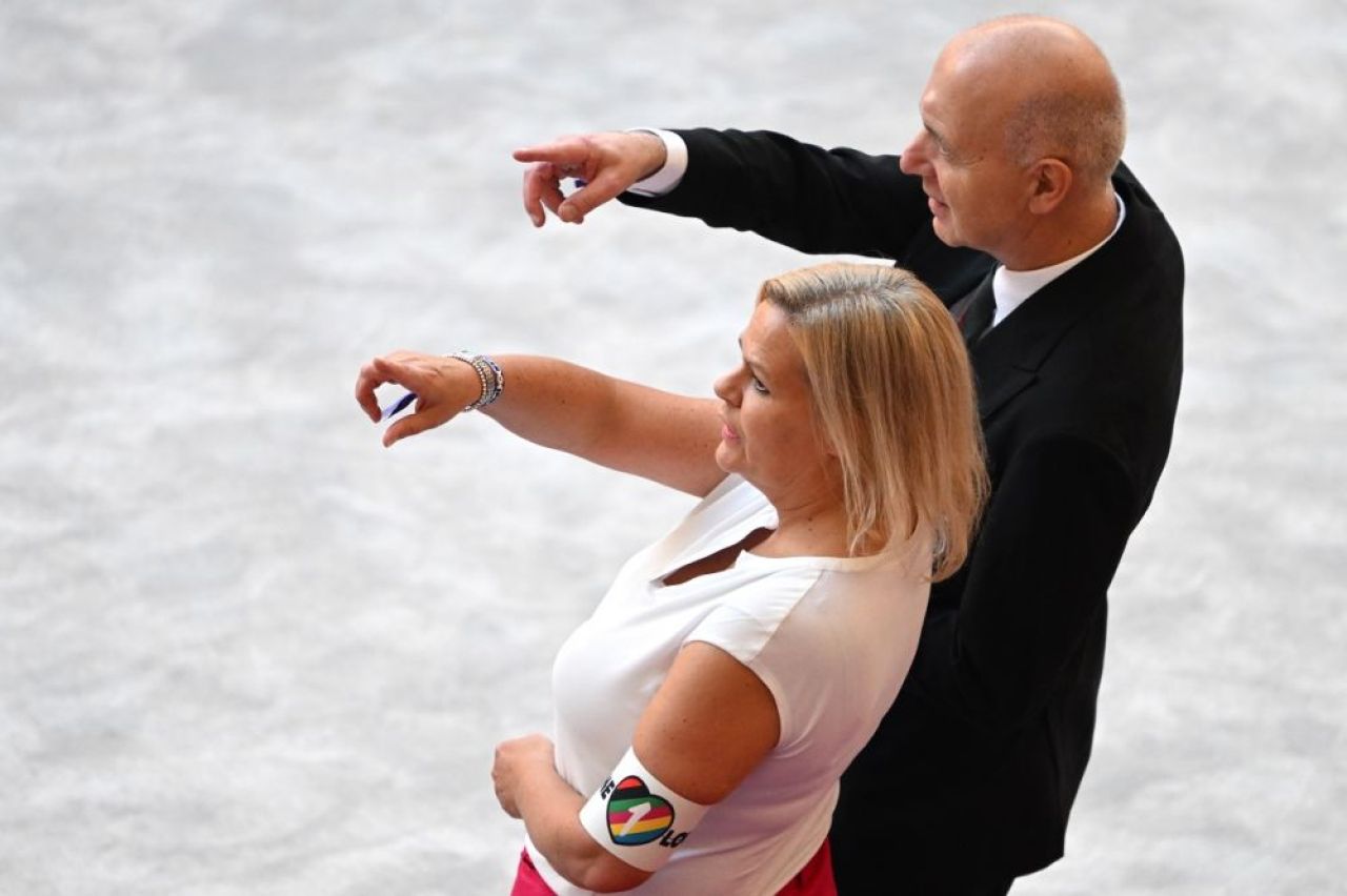Germania joacă tare după amenințările FIFA! Gestul făcut de ministrul de Interne chiar lângă Infantino_3