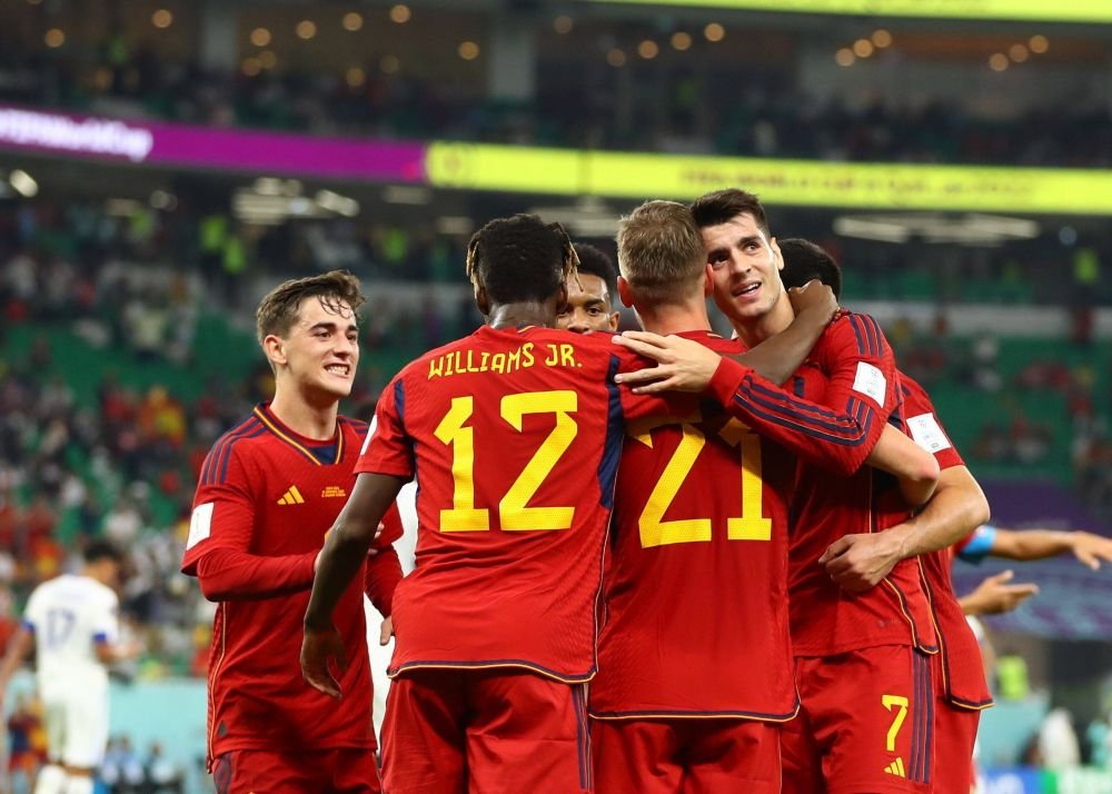 Gary Neville a comis-o din nou! Ce a putut să spună despre Spania înainte de 7-0 cu Costa Rica_3
