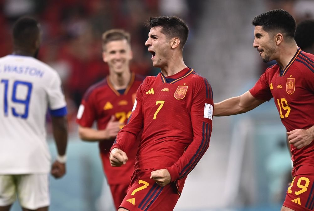 Gary Neville a comis-o din nou! Ce a putut să spună despre Spania înainte de 7-0 cu Costa Rica_6