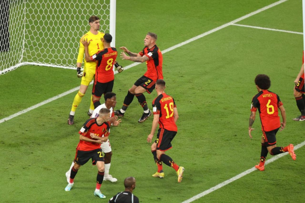 ”Spider-Man” Courtois! Portarul lui Real Madrid a apărat penalty-ul executat de starul lui Bayern Munchen_1
