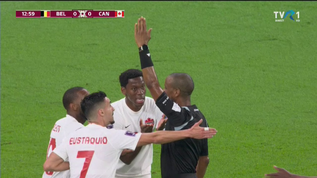 Penalty neacordat în Belgia - Canada pentru un ofsaid după o pasă de la un adversar: 