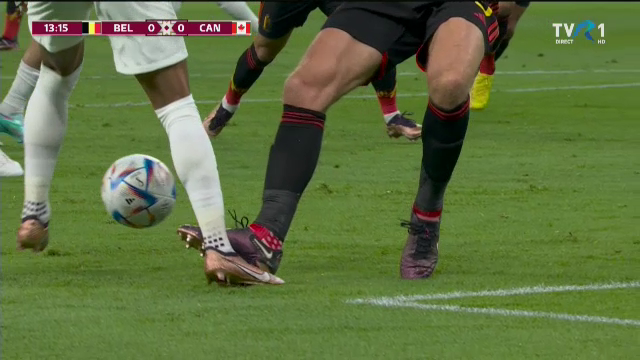 Penalty neacordat în Belgia - Canada pentru un ofsaid după o pasă de la un adversar: 