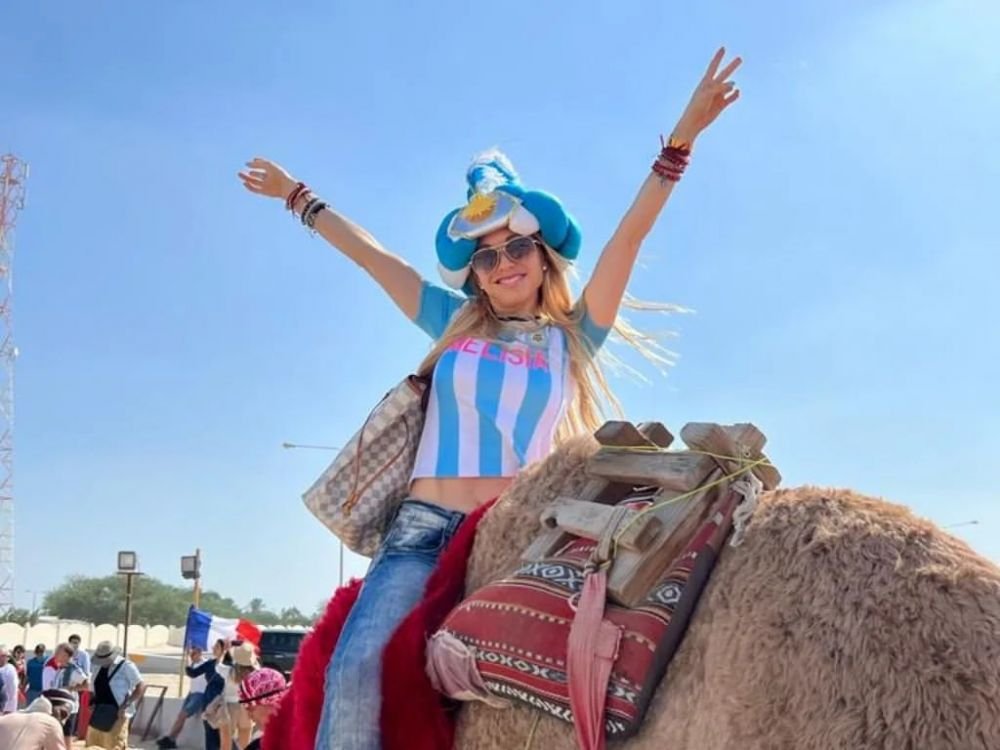 Ea este cel mai sexy fan al naționalei Argentinei. Melisia Artista este cântăreață, influencer, dar și o împătimită a fotbalului_7