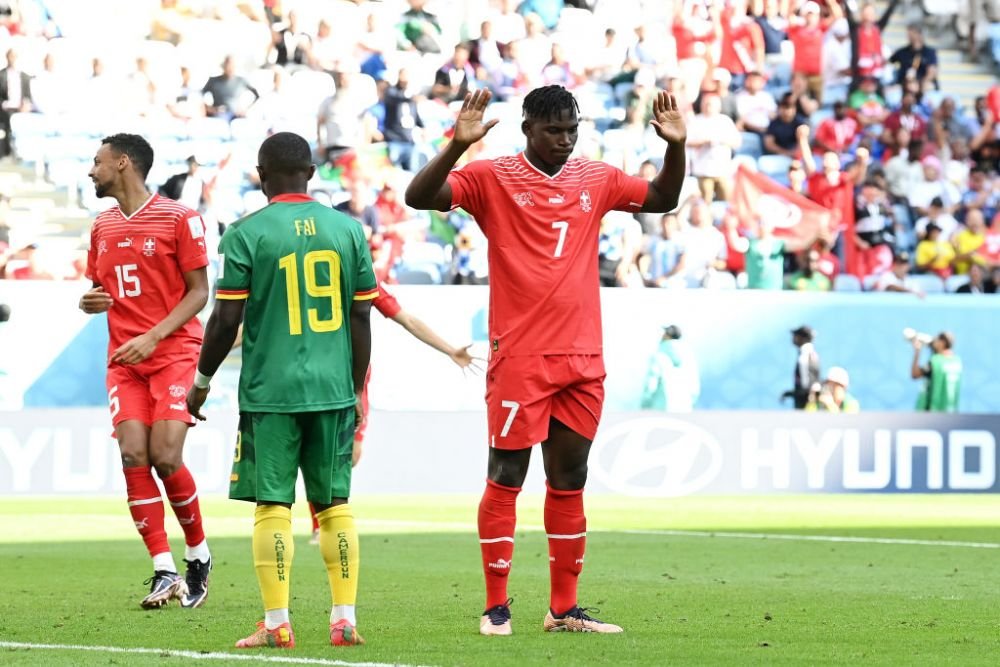 De ce nu s-a bucurat atacantul elvețian Breel Embolo după ce a deschis scorul în meciul Elveția - Camerun_7