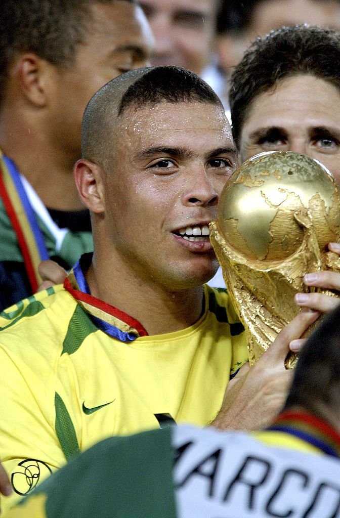 Un puști de 12 ani, exmatriculat din școală după ce a sărbătorit victoria Angliei în fața Iranului, cu o tunsoare marca Ronaldo_10