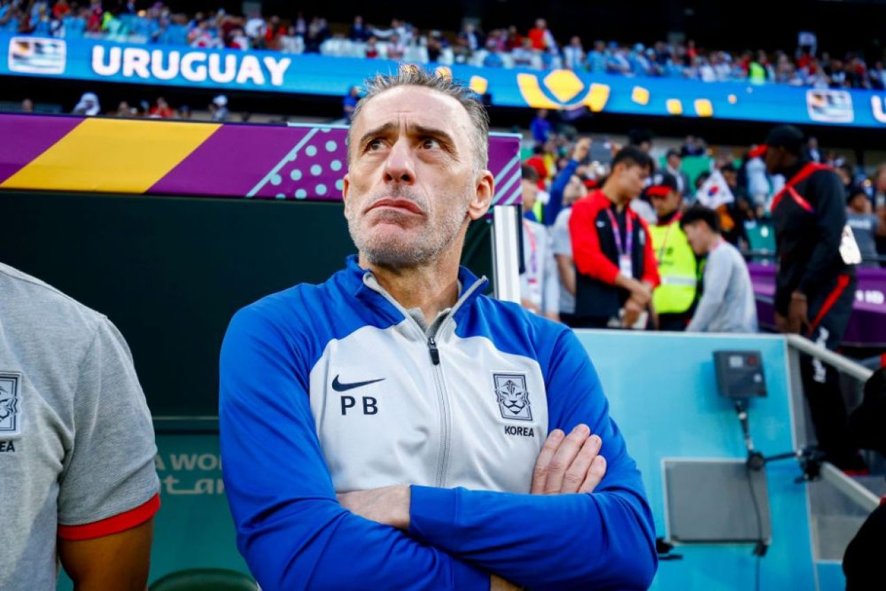 Istvan Kovacs a avut ”de furcă” în Uruguay - Coreea de Sud! Cine i-a făcut ”probleme” arbitrului român_1