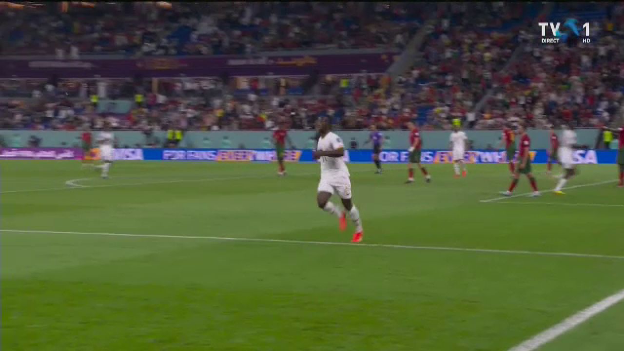 Un fotbalist ghanez i-a ”furat” celebrarea lui Ronaldo! Cum a reacționat portughezul de pe bancă_3