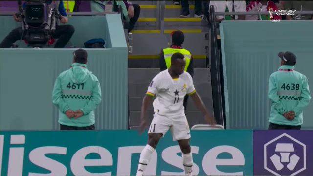 Un fotbalist ghanez i-a ”furat” celebrarea lui Ronaldo! Cum a reacționat portughezul de pe bancă_26
