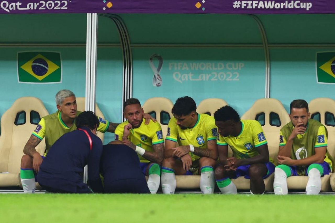 Panică în lotul Braziliei?! Neymar, surprins plângând după ce a ieșit accidentat_6