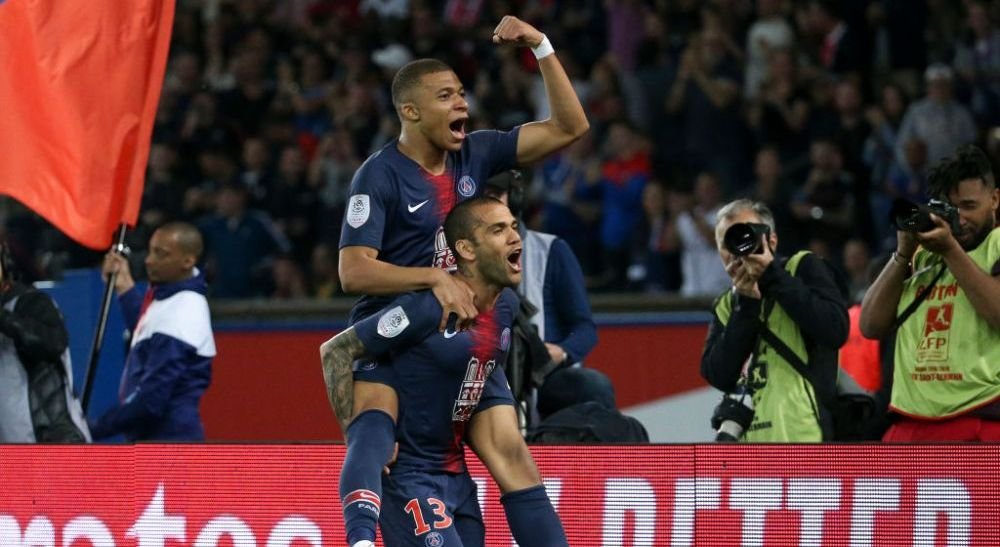 Dani Alves &bdquo;&icirc;l pune la punct&rdquo; pe Kylian Mbappe: &bdquo;Nu a &icirc;nțeles că Messi și Neymar sunt mai fenomenali dec&acirc;t el!&rdquo;&nbsp;