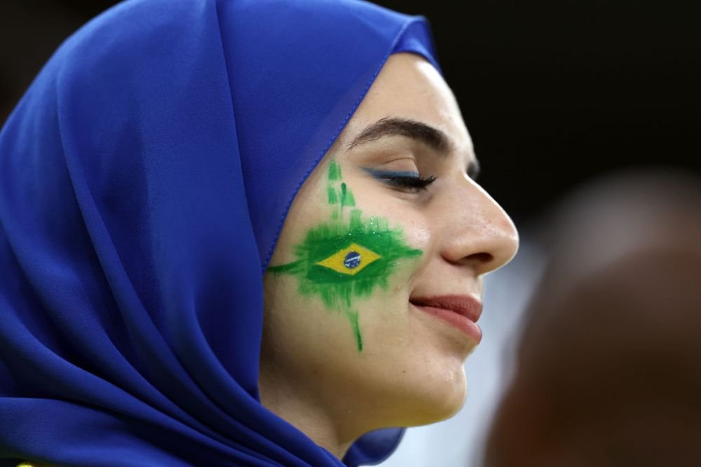 Braziliencele au făcut show în tribune! Au fost ”atracția principală” pentru fotografi la meciul cu Serbia_10