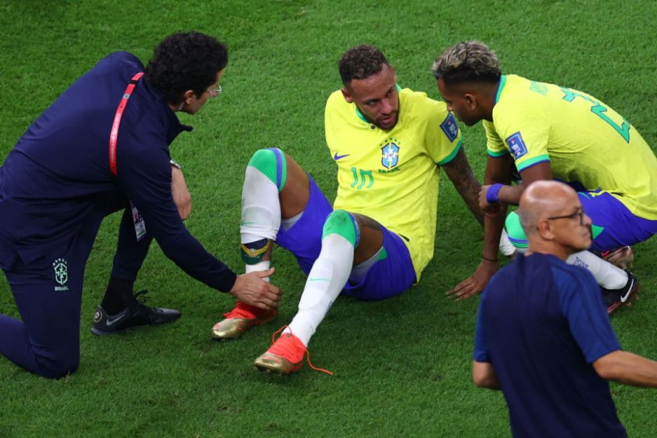 Anunțul făcut de doctorul naționalei Braziliei, despre accidentarea lui Neymar_9