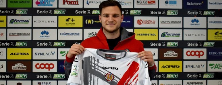 Românul împrumutat din Serie A în Anglia este golgheter în EFL Trophy, a treia competiție KO după FA Cup și League Cup_18
