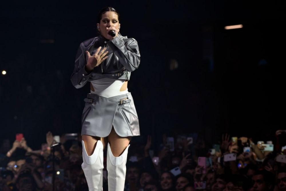 Georgina Rodriguez și Rosalia s-ar fi certat la Gala Latin Grammy. Care ar fi fost motivul conflictului dintre cele două_2