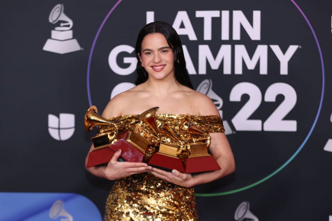 Georgina Rodriguez și Rosalia s-ar fi certat la Gala Latin Grammy. Care ar fi fost motivul conflictului dintre cele două_13