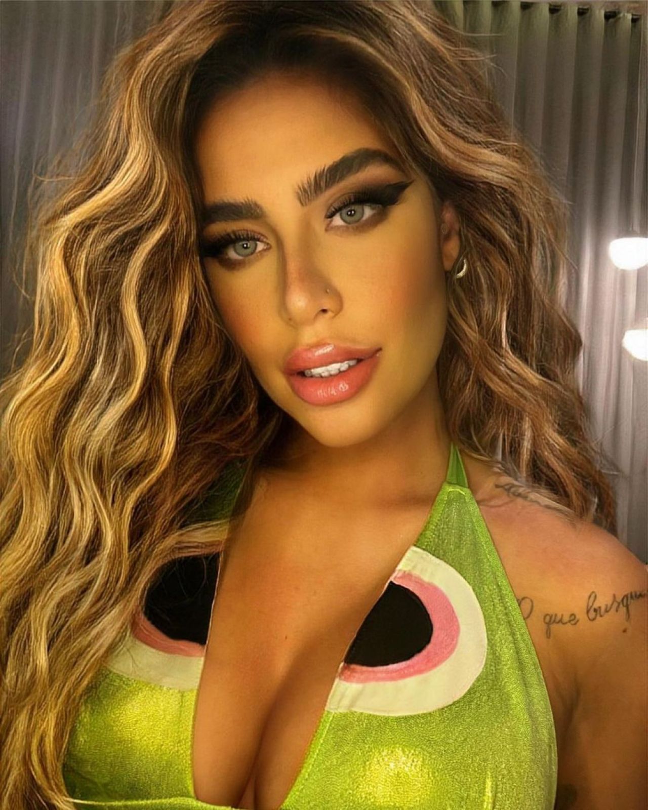 Neymar e susținut la Cupa Mondială din Qatar de sora sa extrem de frumoasă. Cum arată Rafaella Santos în costum de baie_19