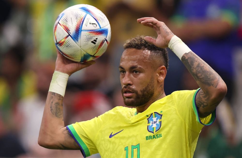 Neymar e susținut la Cupa Mondială din Qatar de sora sa extrem de frumoasă. Cum arată Rafaella Santos în costum de baie_21