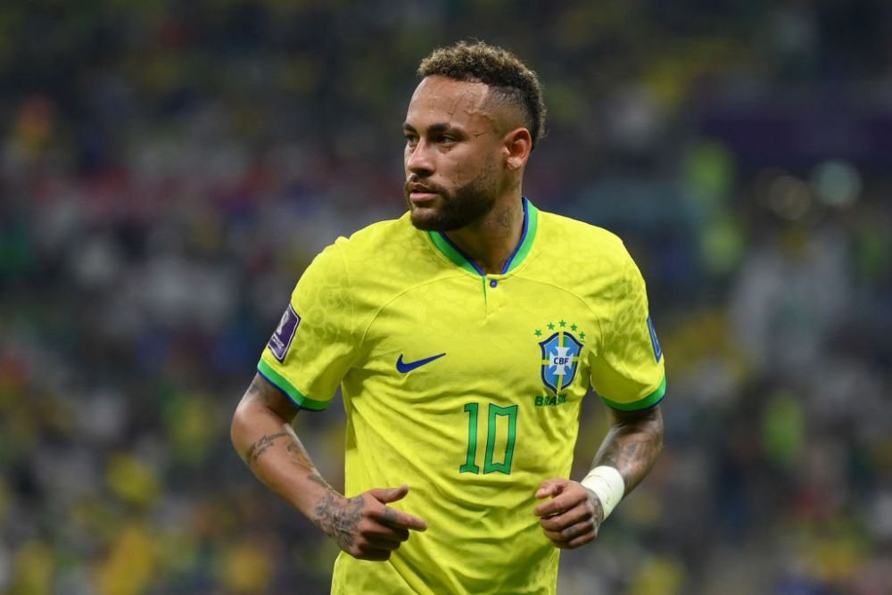 Neymar e susținut la Cupa Mondială din Qatar de sora sa extrem de frumoasă. Cum arată Rafaella Santos în costum de baie_24