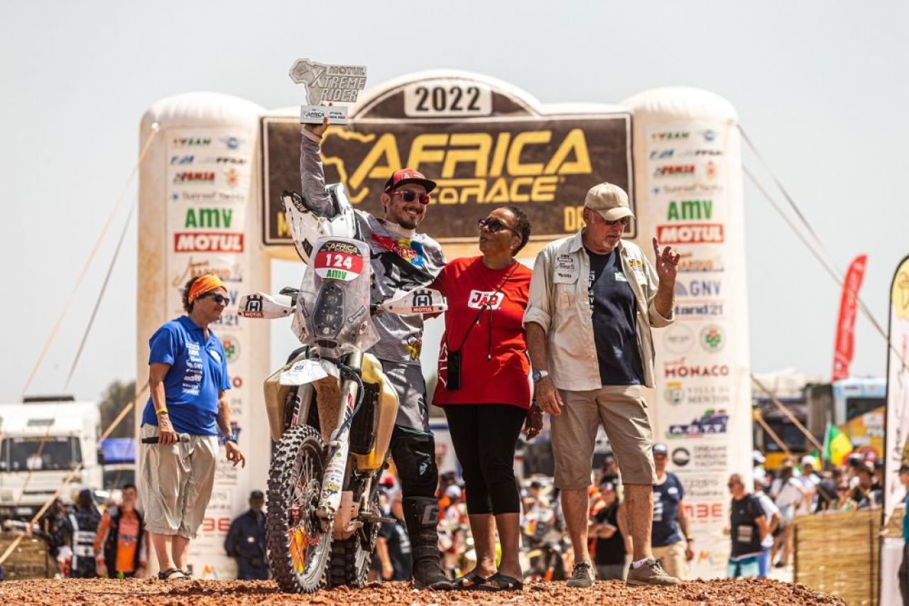 Nimeni nu i-a putut sta în cale! Interviu cu Ionuț Florea, locul II la „adevărata cursă de la Dakar”: „Am plâns în hohote la linia de finish”_16