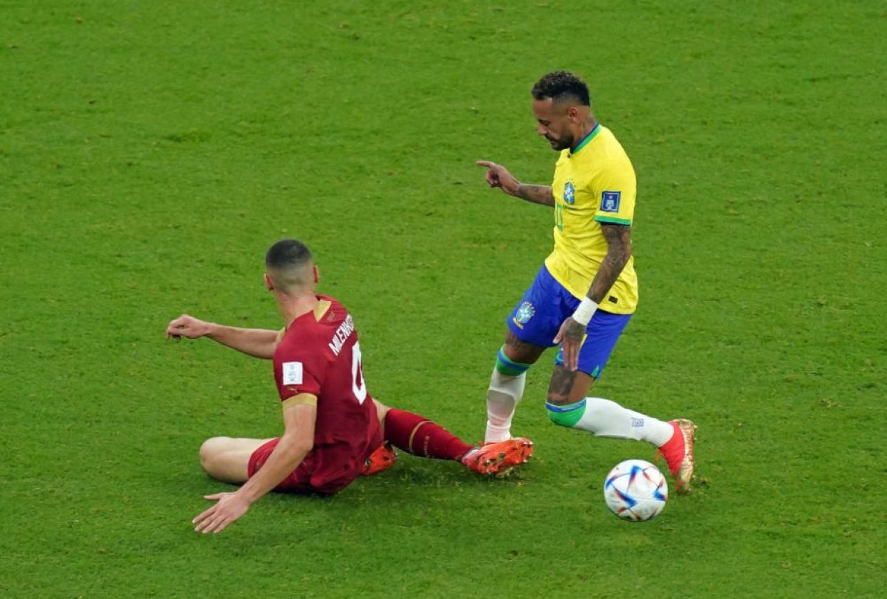Intrarea care l-a scos din joc pe Neymar! Imaginile greu de privit pentru suporterii Braziliei _4