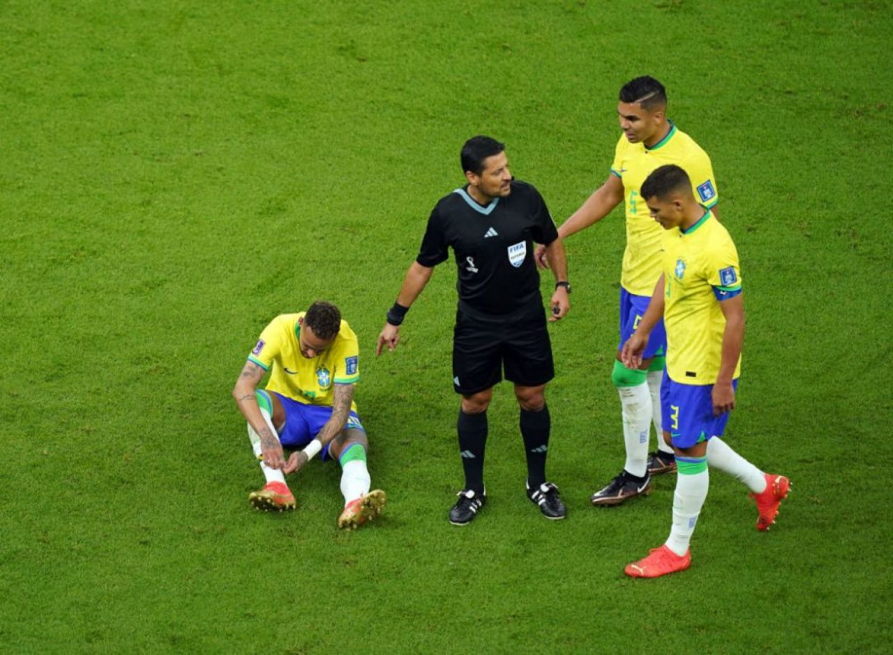 Intrarea care l-a scos din joc pe Neymar! Imaginile greu de privit pentru suporterii Braziliei _6