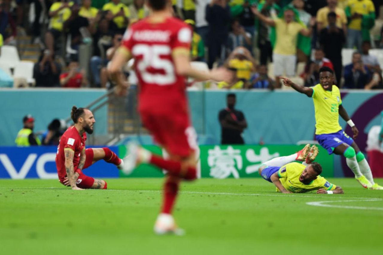Intrarea care l-a scos din joc pe Neymar! Imaginile greu de privit pentru suporterii Braziliei _10